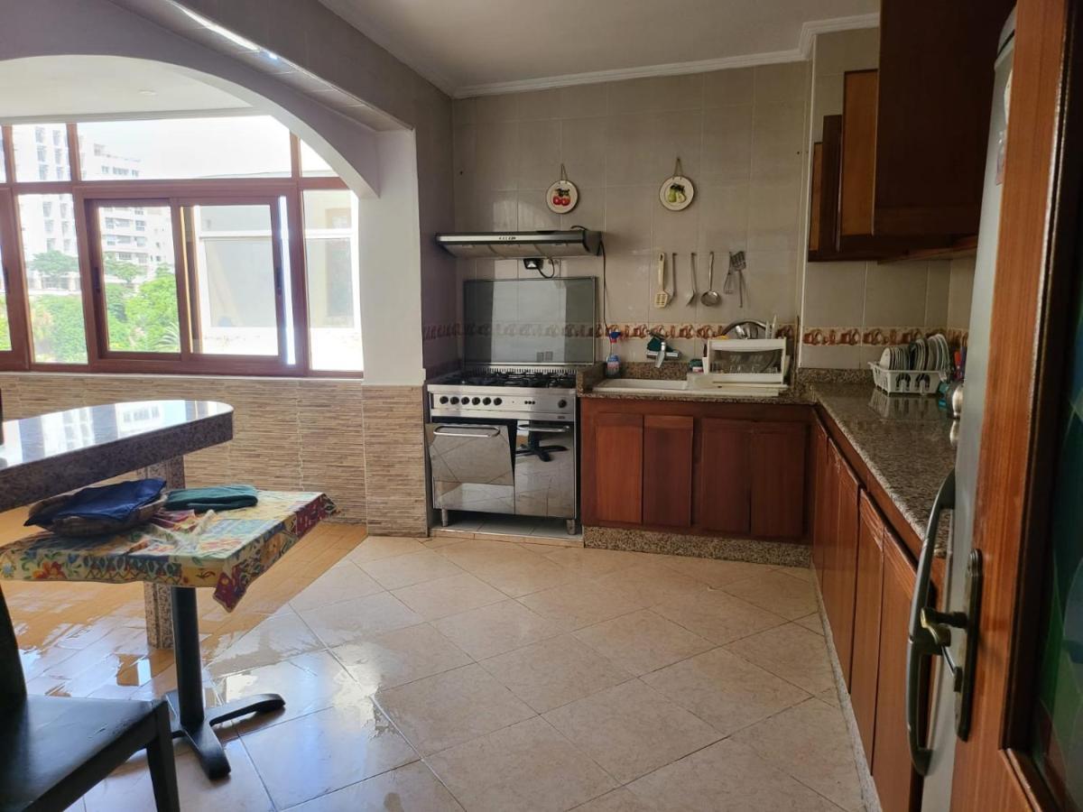 Vaste Appartement Au Centre De Tétouan Екстериор снимка